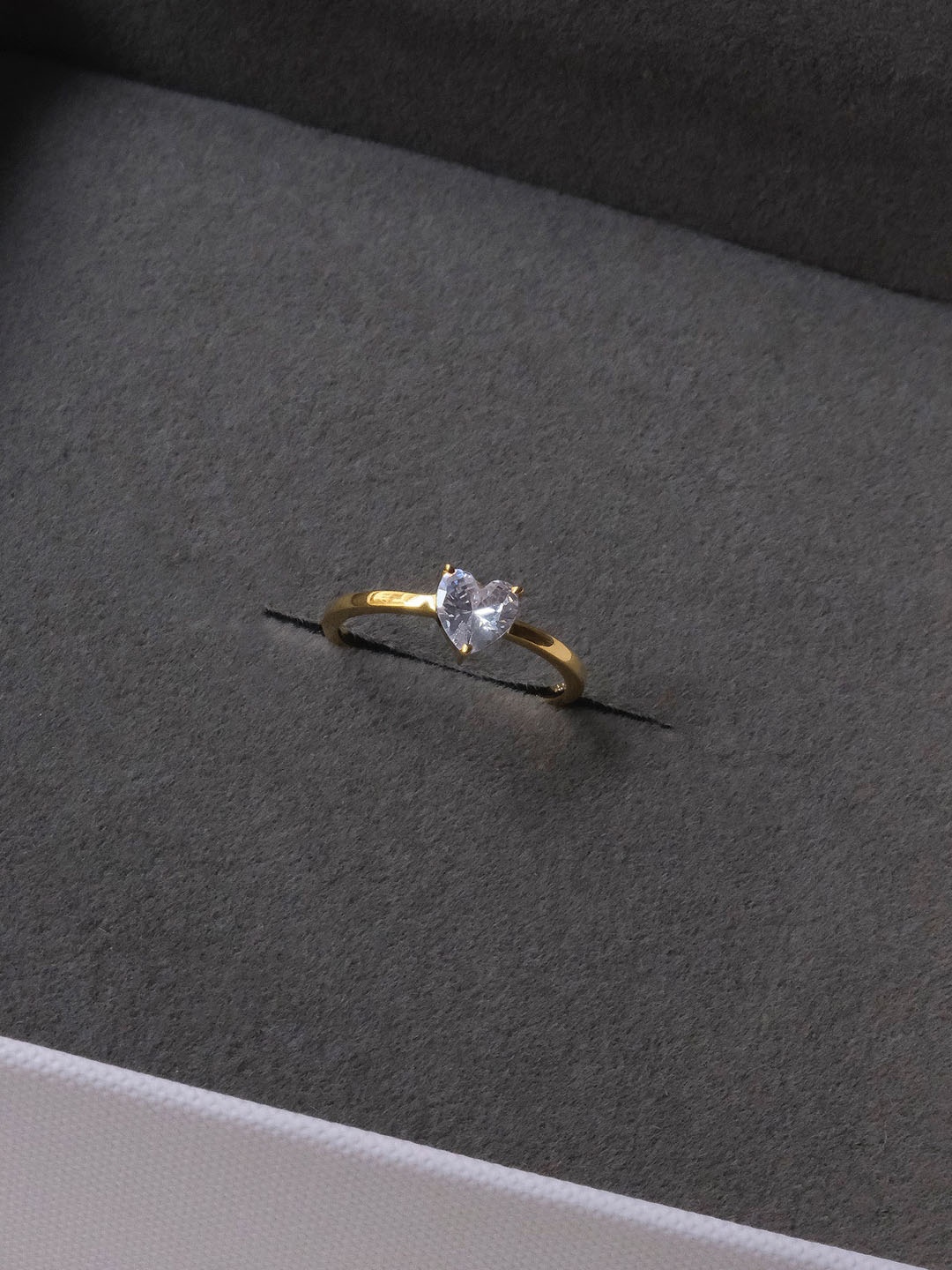 

Anushka Jain Jewellery 925 Sterling Silver Gold Plated Cubic Zirconia Studded Finger Ring