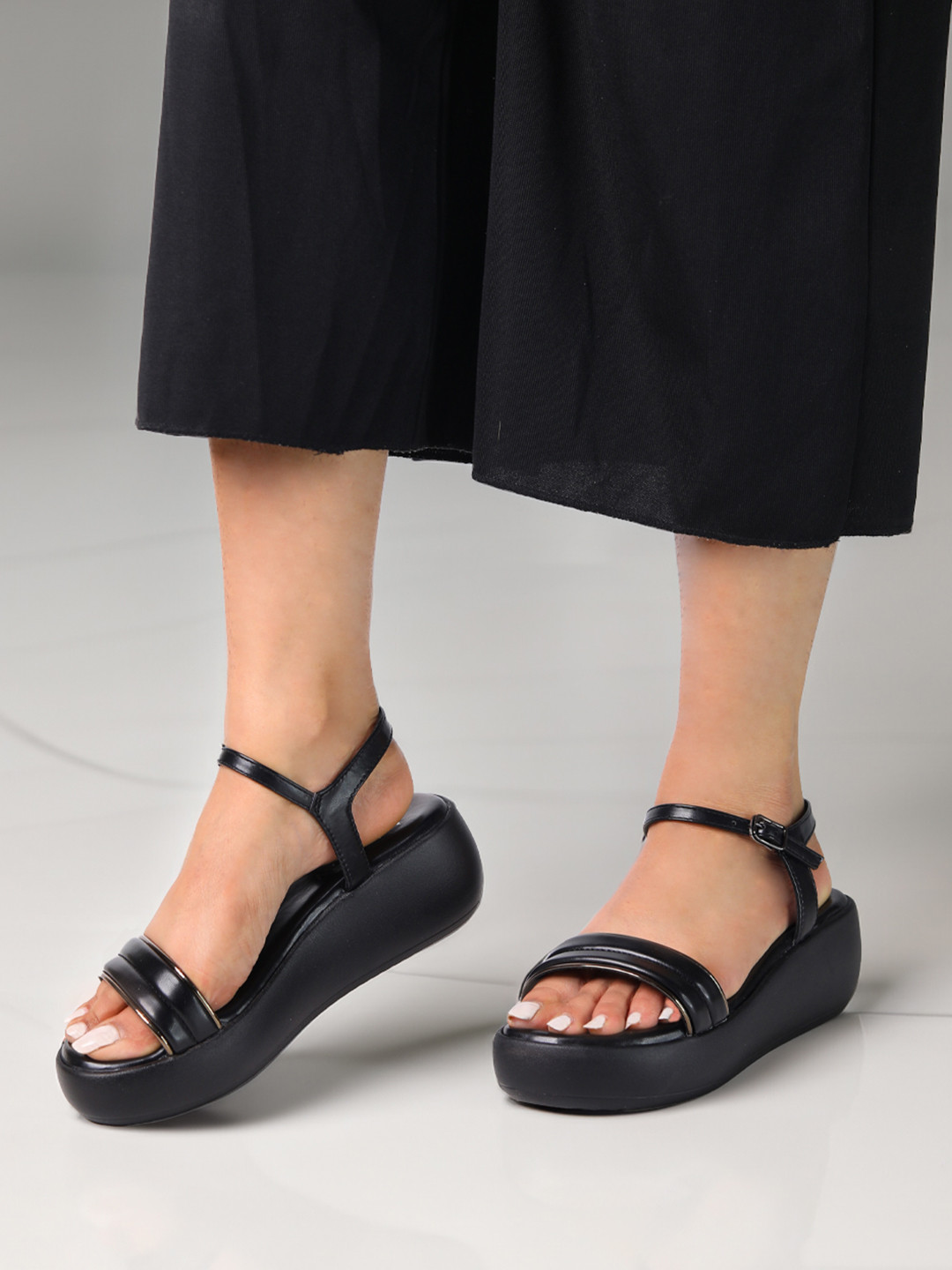 

Monrow Women PU Open Toe Wedge Heel Sandals, Black