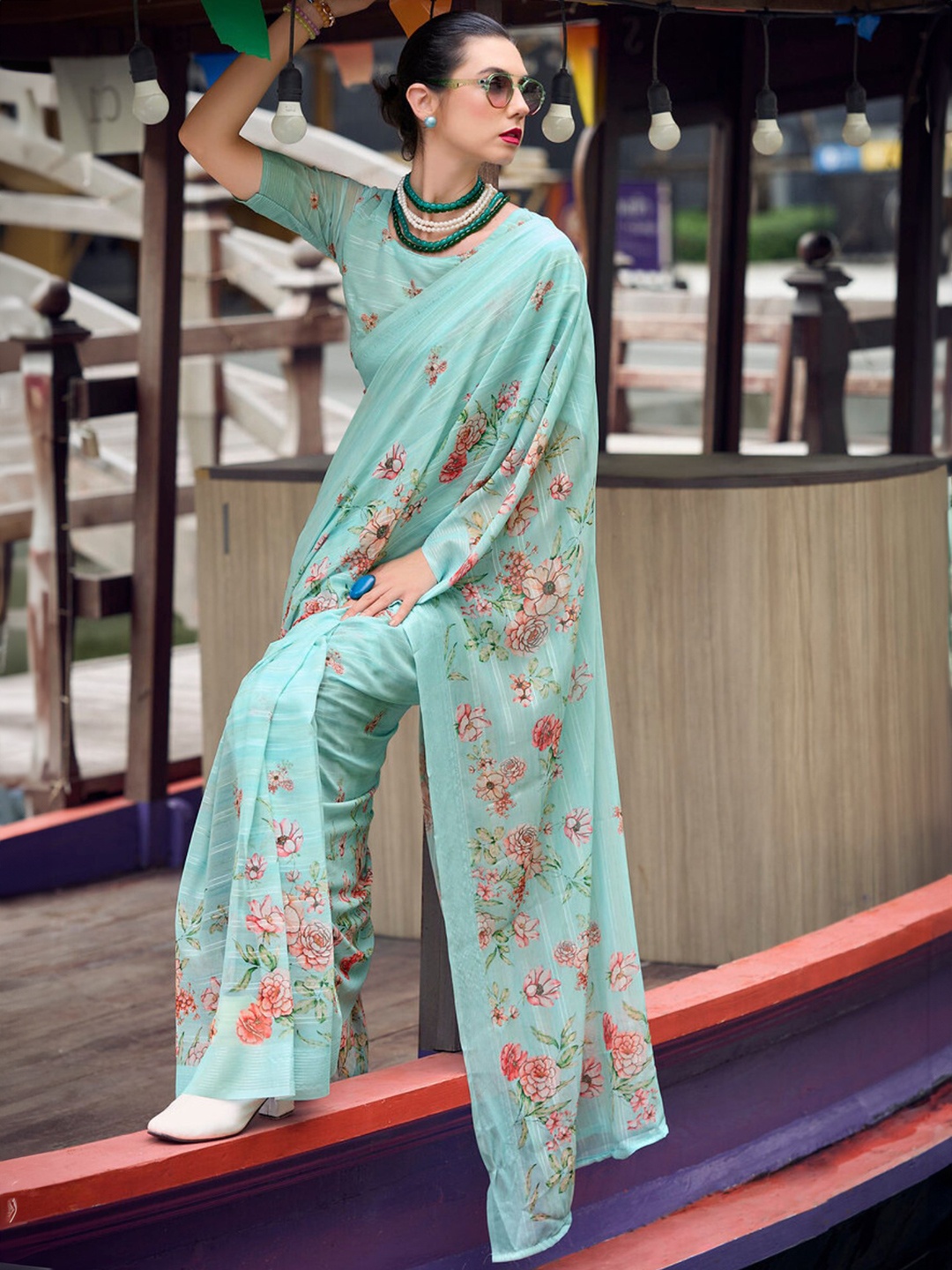 

MySilkLove Floral Pure Chiffon Saree, Blue