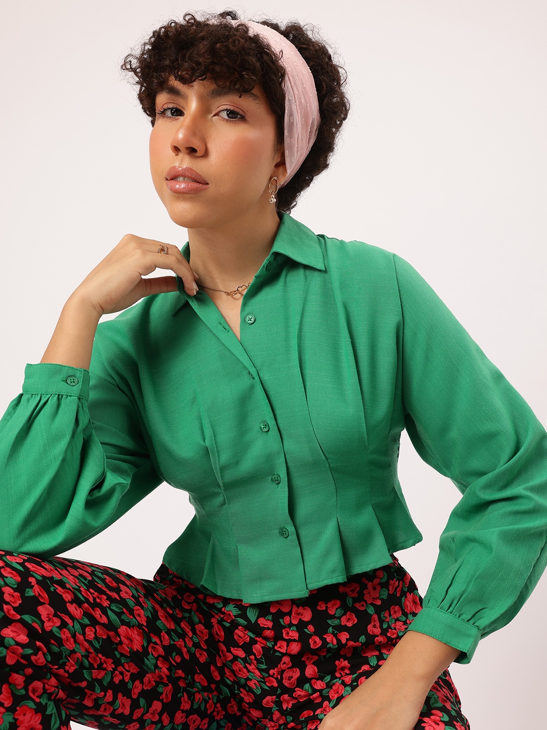 

DressBerry Minimalist Muse Pleated Shirt Style Crop Top, Green