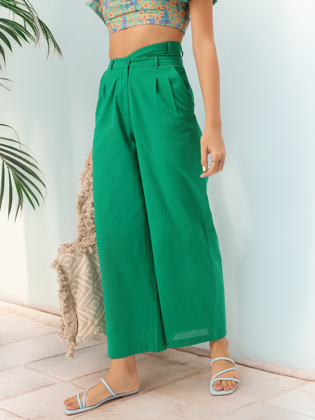 

DressBerry Women Modern Monarch Asymmetric Waist Pleated Formal Trousers, Green