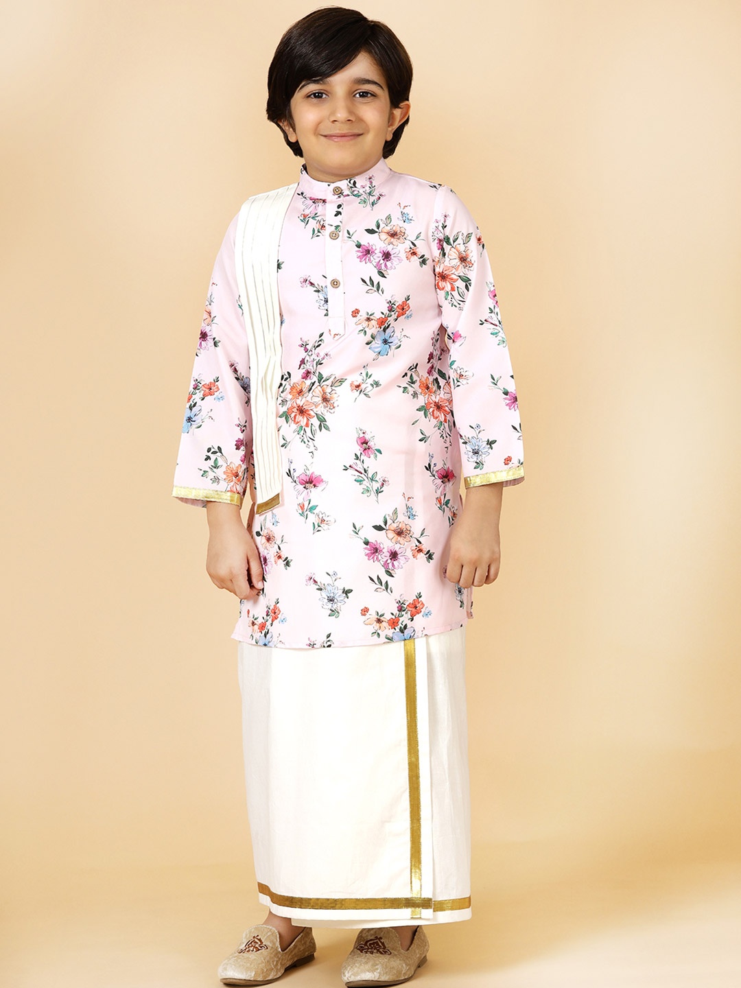 

A.T.U.N. Boys Floral Printed Kurta With Mundu & Dupatta, Pink