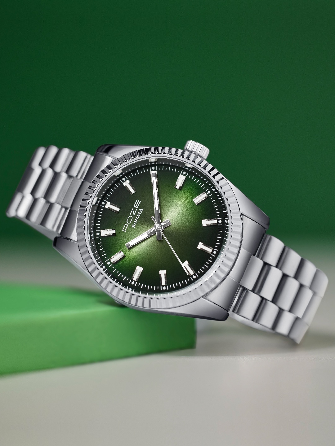 

Sonata Men Dial & Straps Analogue Watch SP70043SM02W, Green