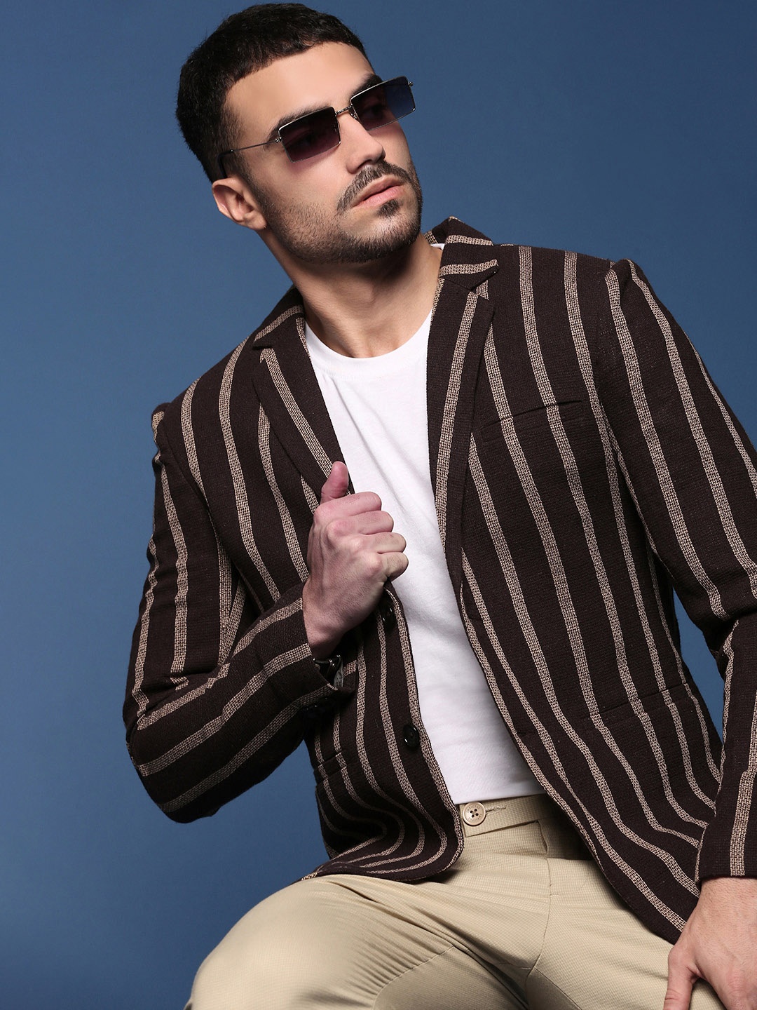 

SHOWOFF Slim Fit Single Breasted Striped Notched Lapel Cotton Blazers, Brown