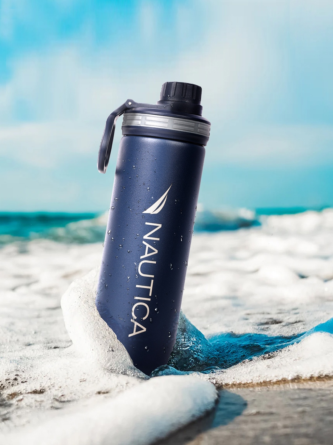 

Nautica Blue & Silver-Toned Printed Stainless Steel Solid Smart Vacuum Water Bottle-500Ml