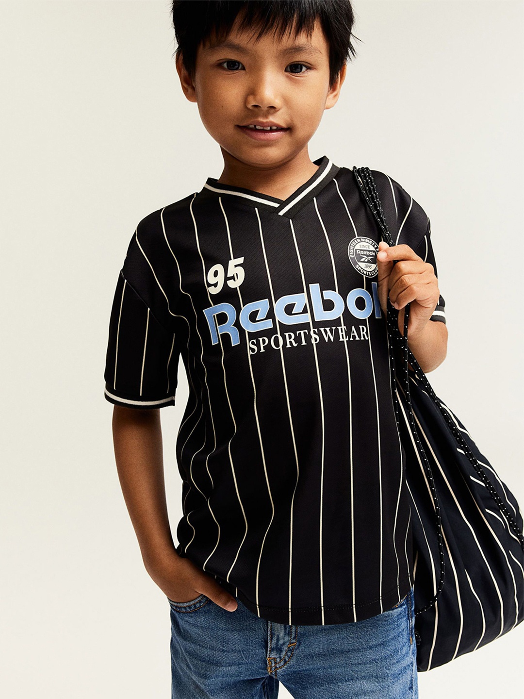 

H&M Boys Printed Football Tshirts, Black