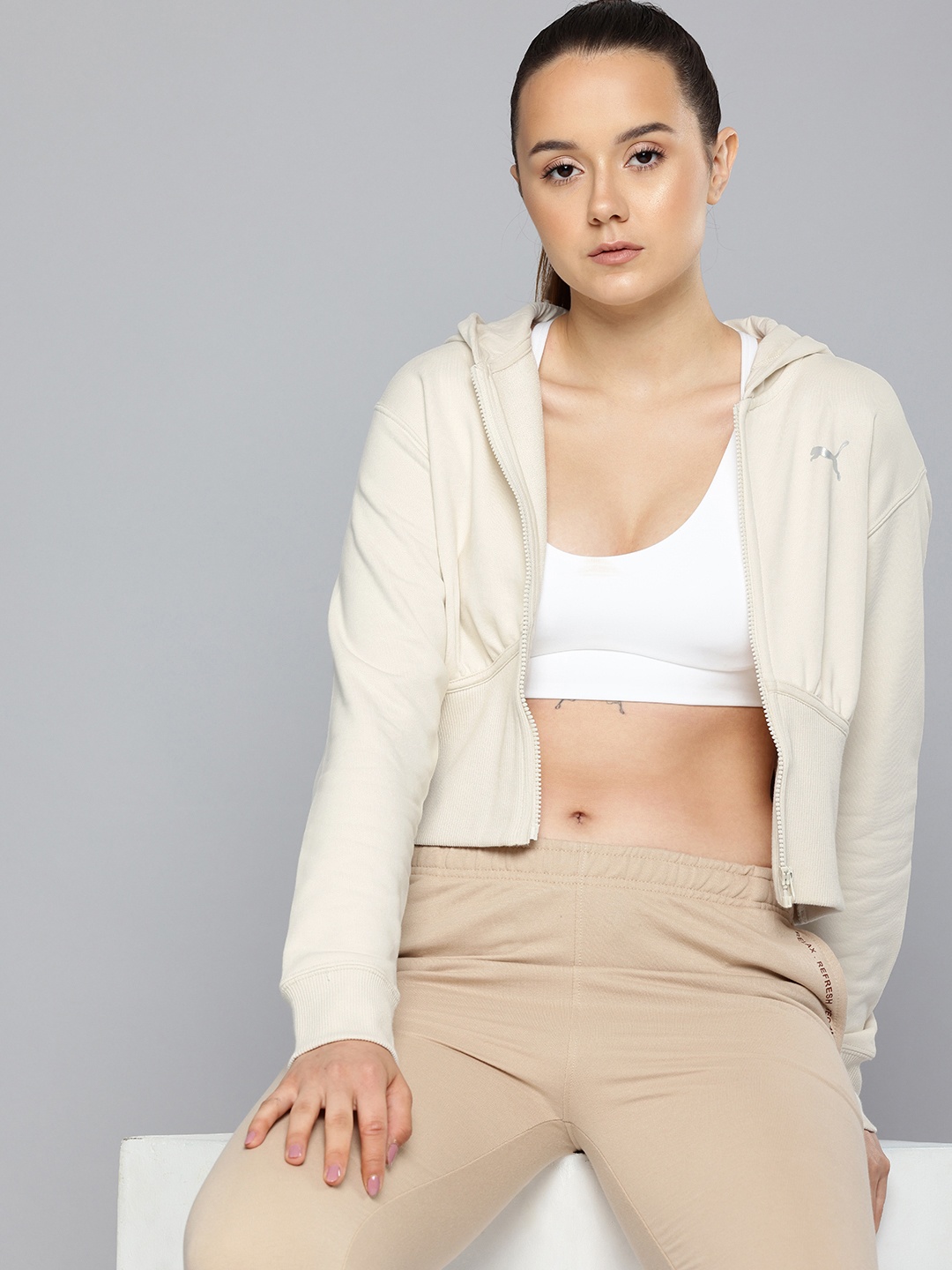 

Puma DARE TO Crop Slim Fit Outdoor Hooded Sporty Jacket, Off white