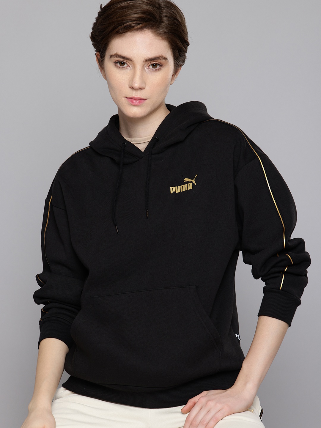 

Puma TAPE MINIMAL GOLD Comfort Fit Warmcell Outdoor Hooded Sweatshirt, Black