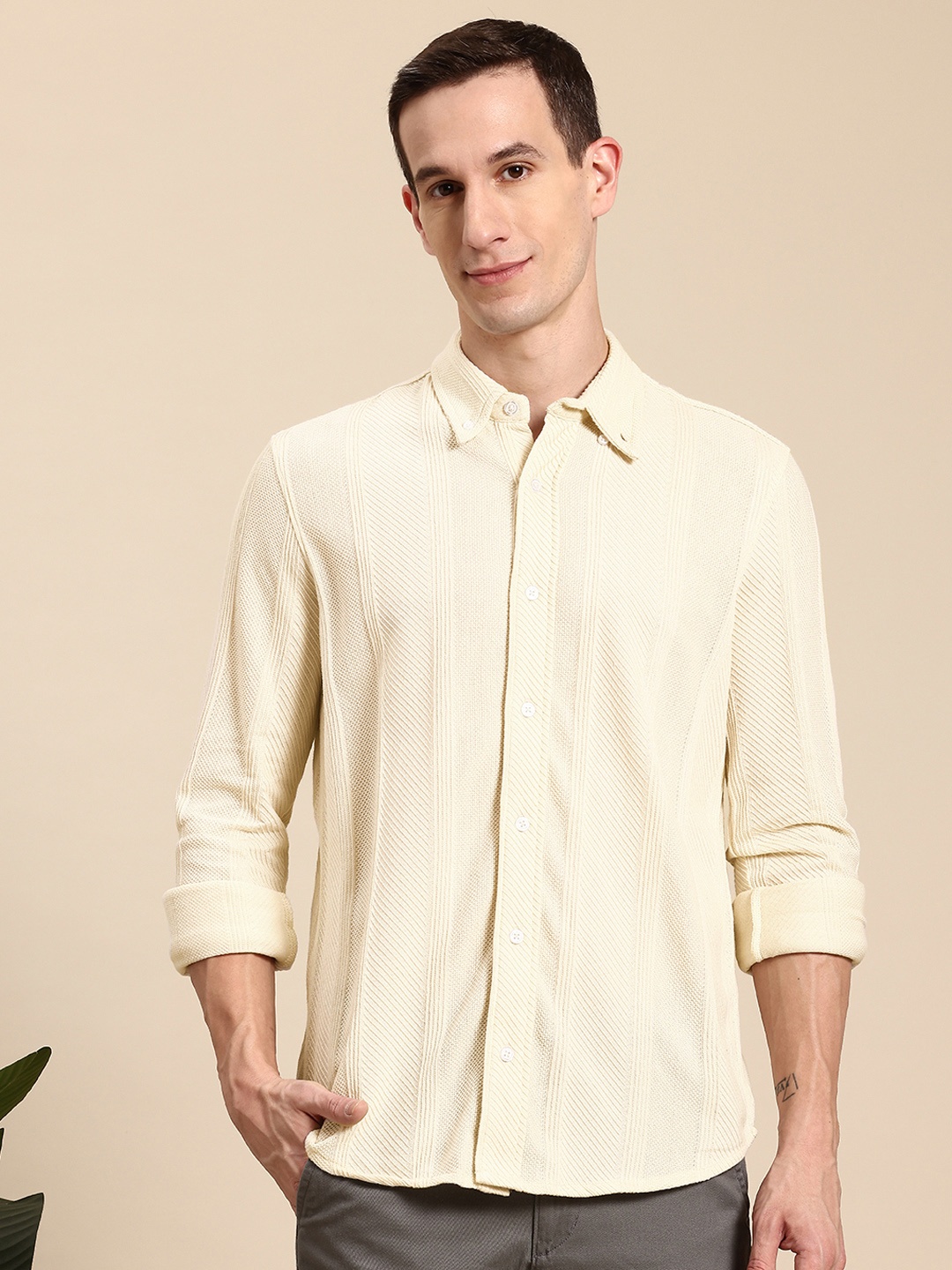 

Mast & Harbour Men Classic Textured Casual Shirt, Cream