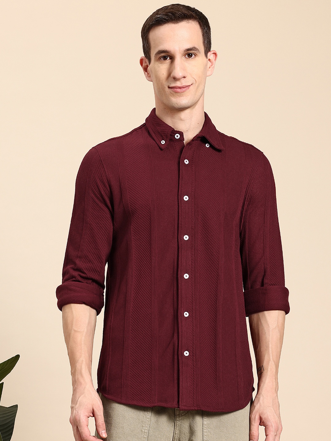 

Mast & Harbour Men Classic Textured Casual Shirt, Burgundy
