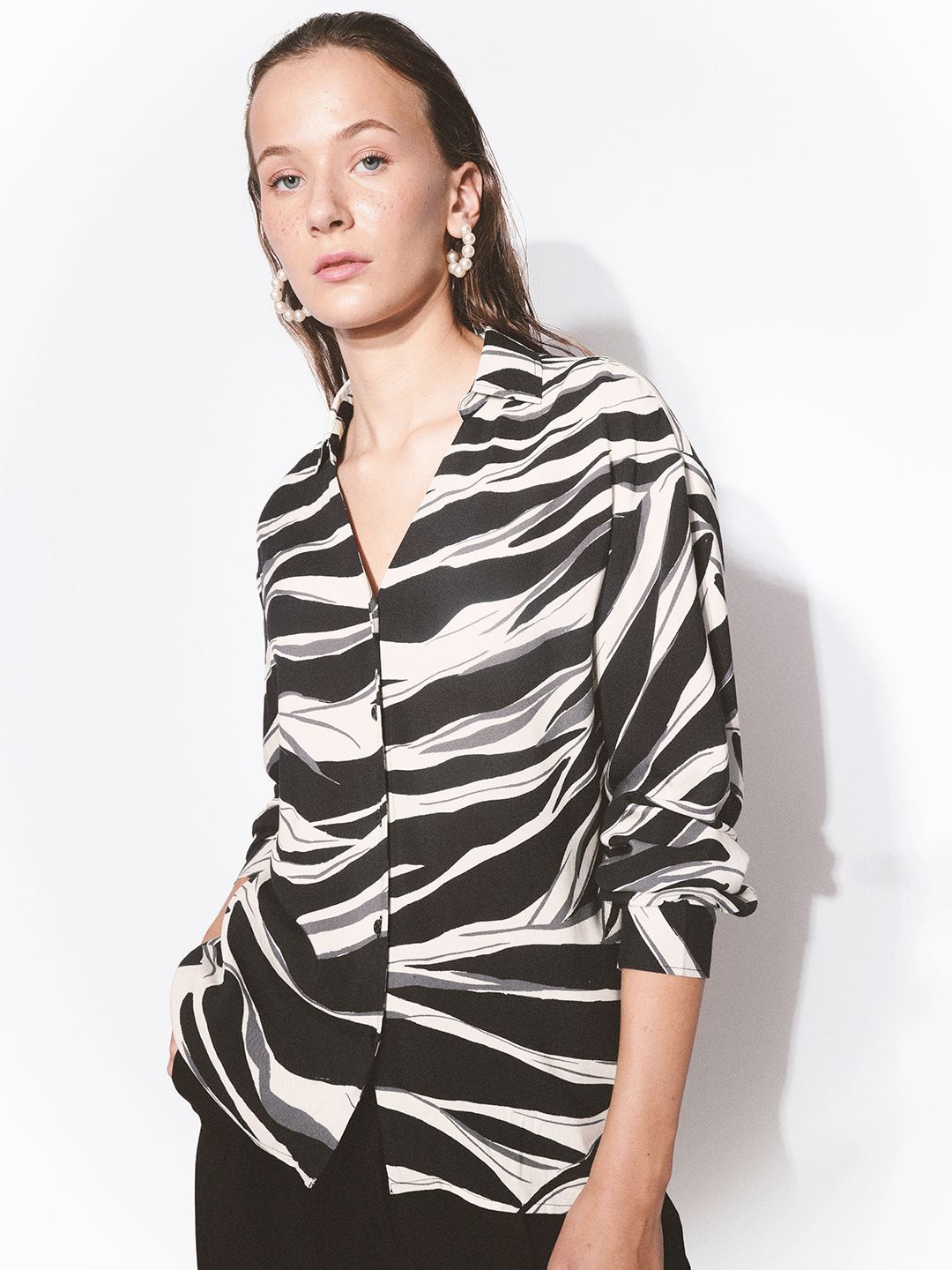 

H&M Women Woven Casual Shirts, Black