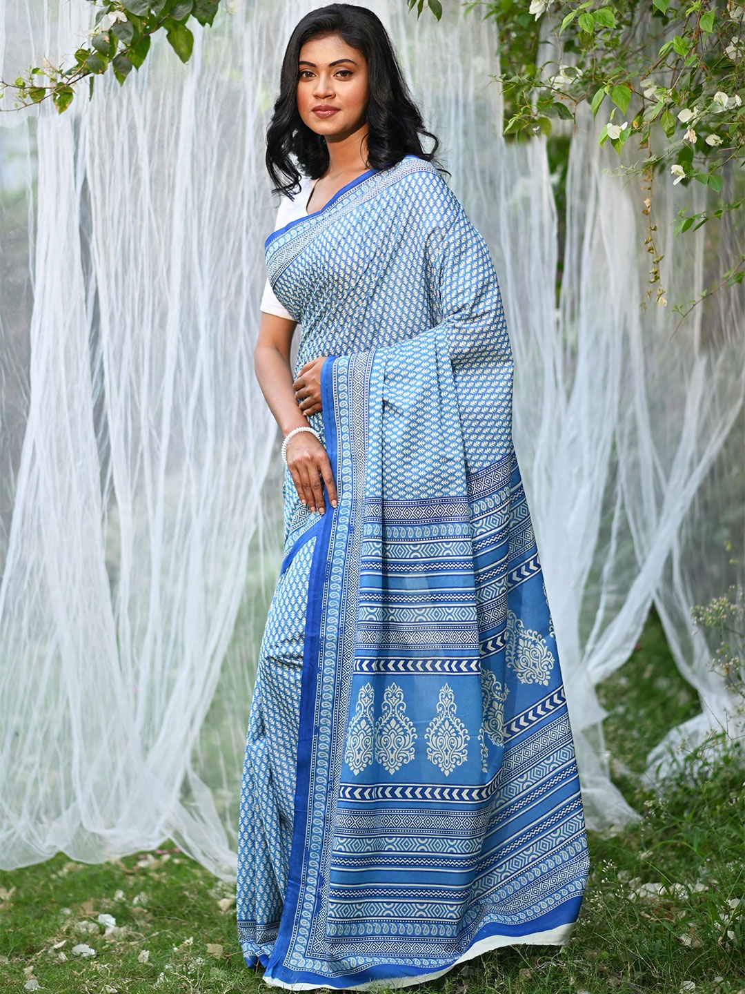 

Unnati Silks Ethnic Motifs Pure Cotton Handloom Block Print Saree, Blue