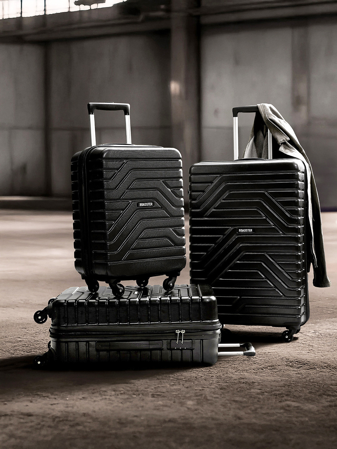 

Roadster Unisex NEXO Set of 3 Hard Sided Trolley Suitcases - Cabin, Medium & Large, Black