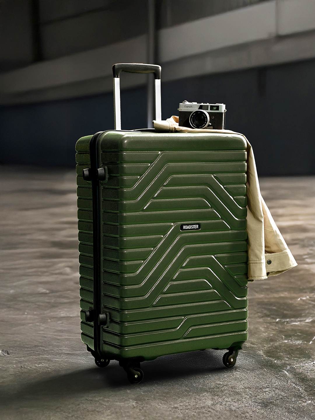 

Roadster Unisex NEXO Large Trolley Suitcase, Olive
