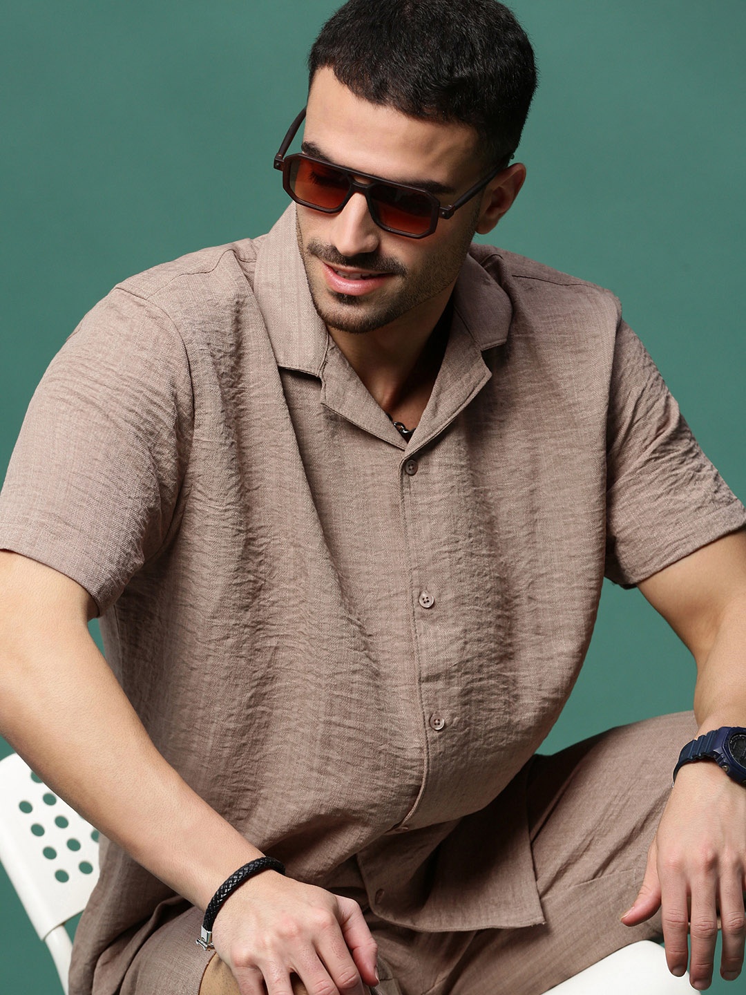 

SHOWOFF Self Design Cuban Collar Shirt With Shorts, Brown