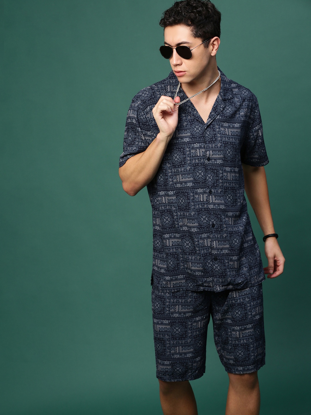 

SHOWOFF Printed Cuban Collar Shirt & Shorts, Navy blue