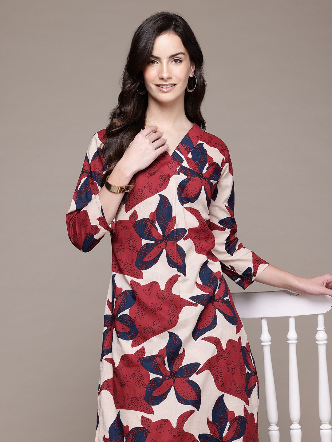 

Readiprint Floral Printed Regular Pure Cotton Kurta with Trousers, Maroon