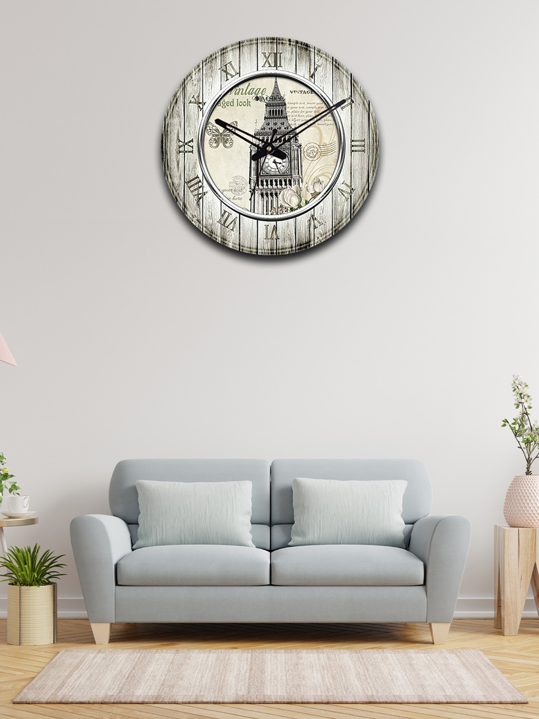 

OLIVE TREE Black & White Printed Round Shaped Vintage Analogue Wall Clock