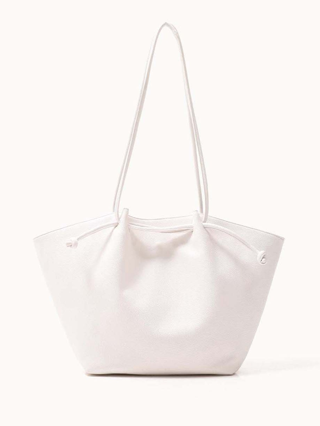 

CARRY CITY Oversized Swagger Shoulder Bag with Tasselled, White
