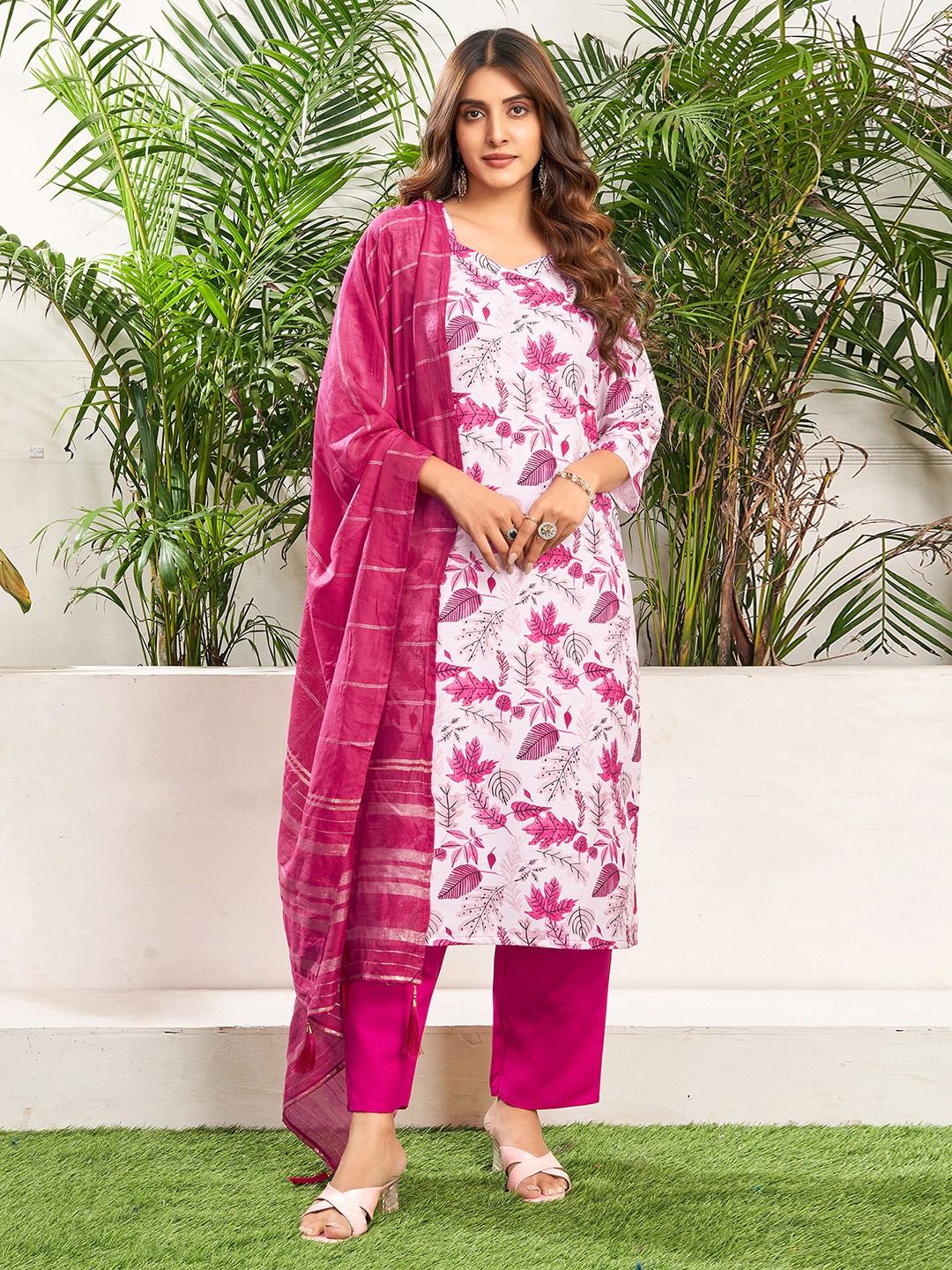 

KALINI Women Floral Printed Regular Kurta with Trousers & With Dupatta, Pink