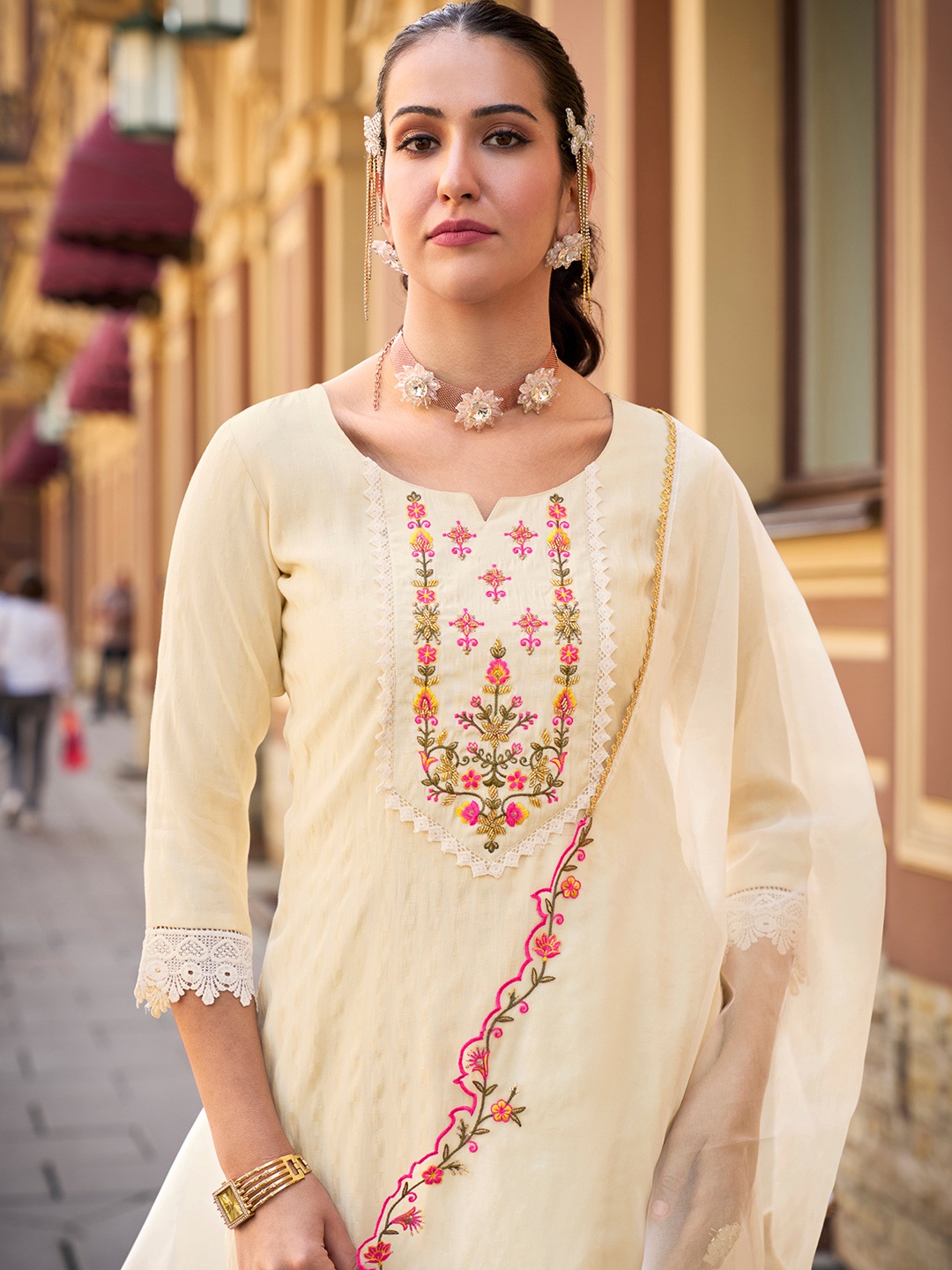 

MOJILAA Women Floral Embroidered Regular Beads and Stones Kurta with Salwar & With Dupatta, Cream