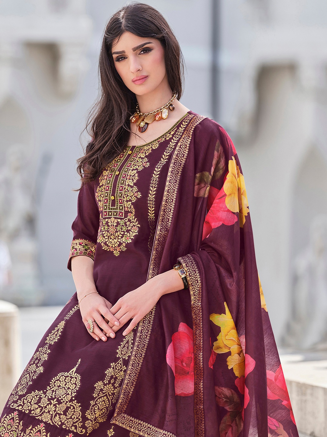 

MOJILAA Women Ethnic Motifs Regular Beads and Stones Chanderi Silk Kurta with Trousers, Burgundy