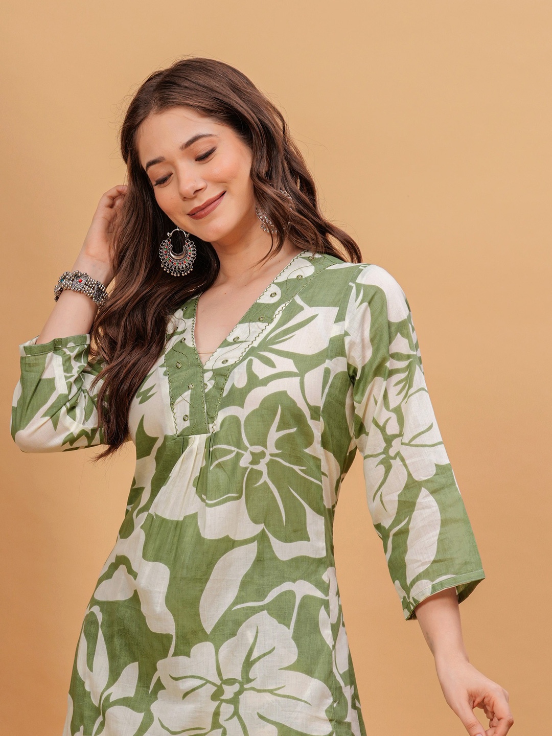 

DORIYA Women Printed Regular Kurta with Trousers, Green