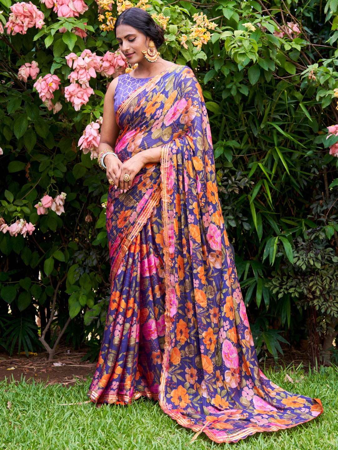 

CHUDIYA Sequinned Floral Pure Chiffon Saree, Purple