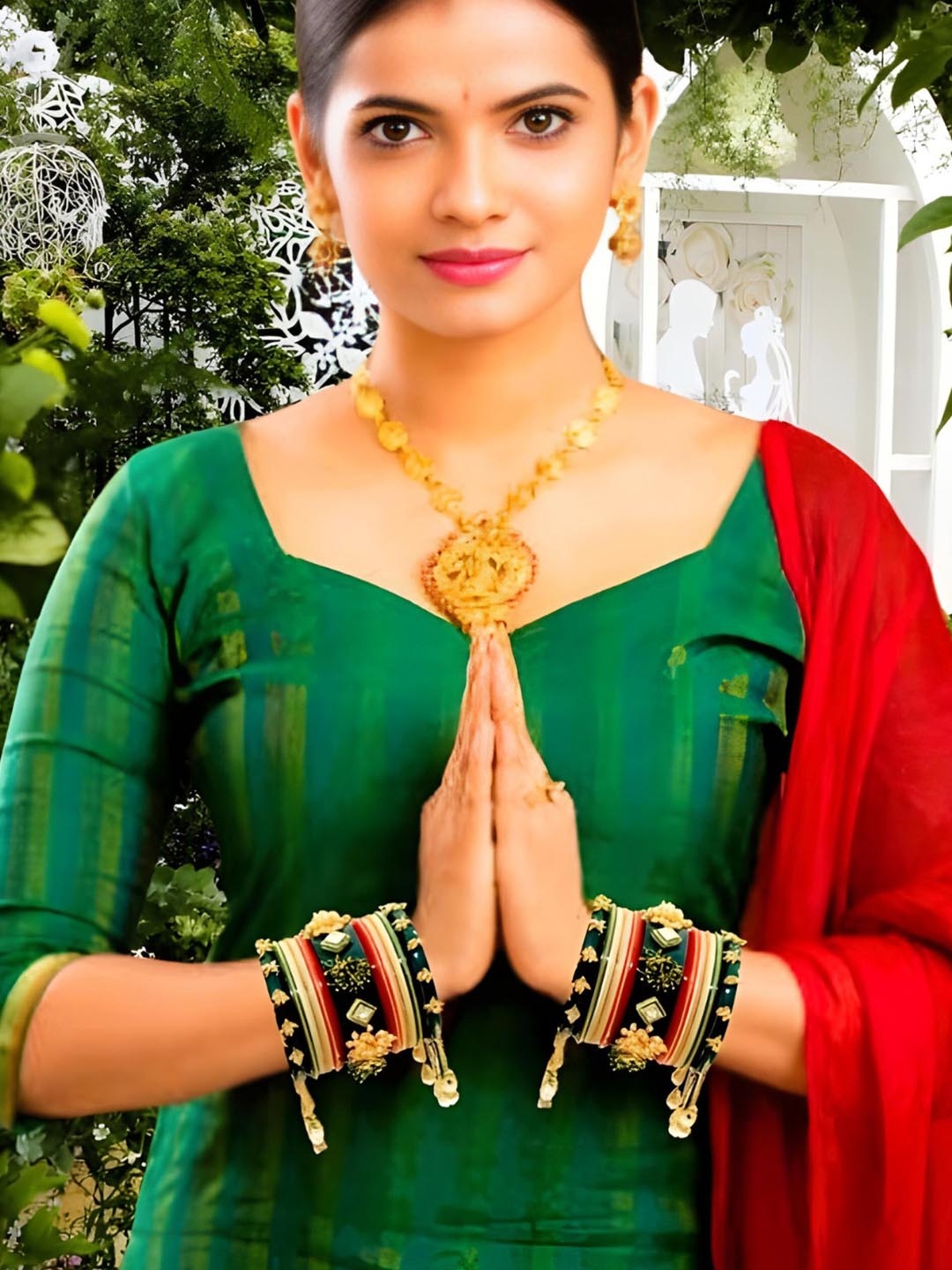 

Zindura Set Of 2 Gold-Plated AD-Studded Bangles