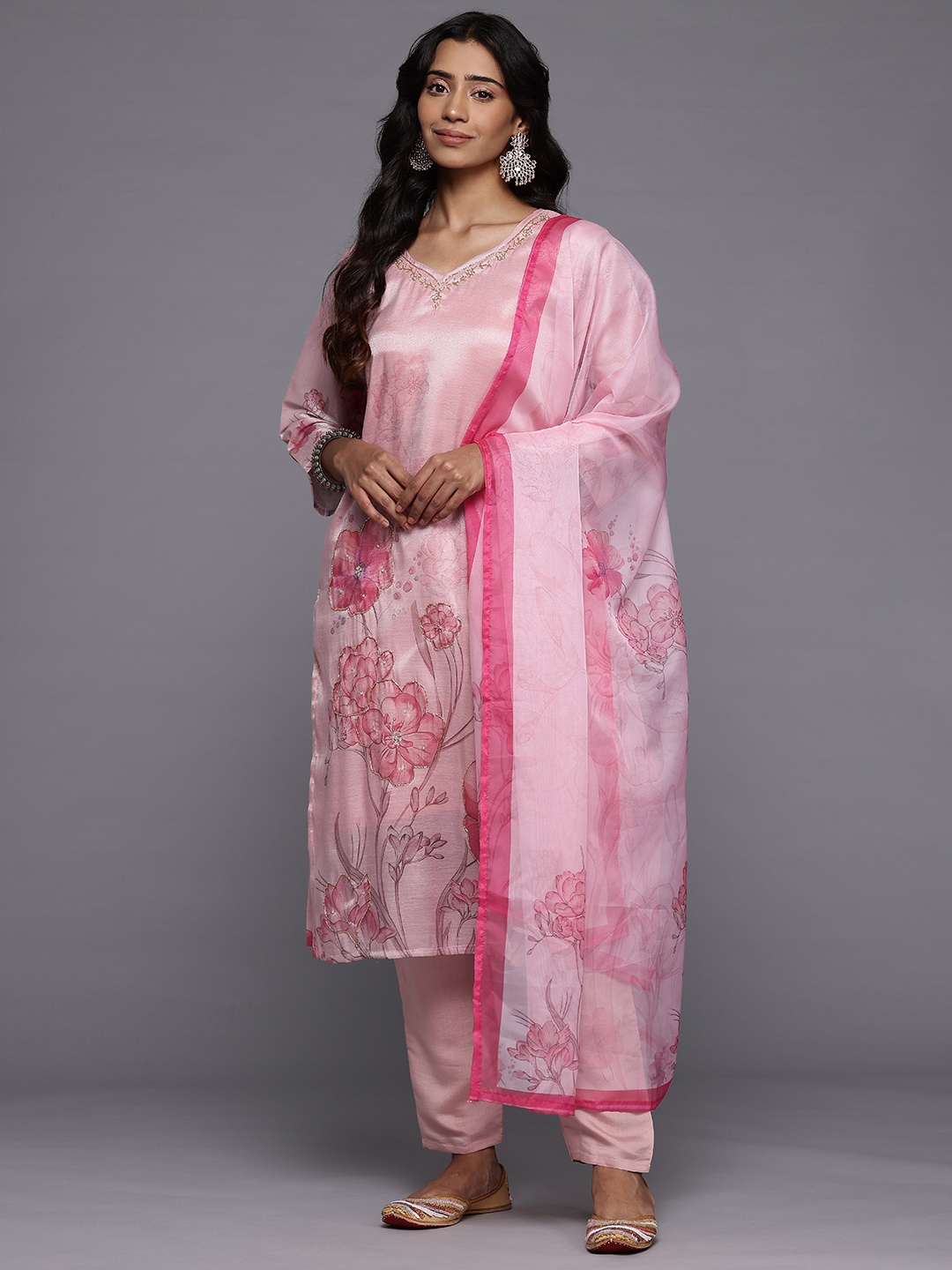 

Varanga Floral Printed Regular Beads and Stones Kurta with Trousers & With Dupatta, Pink