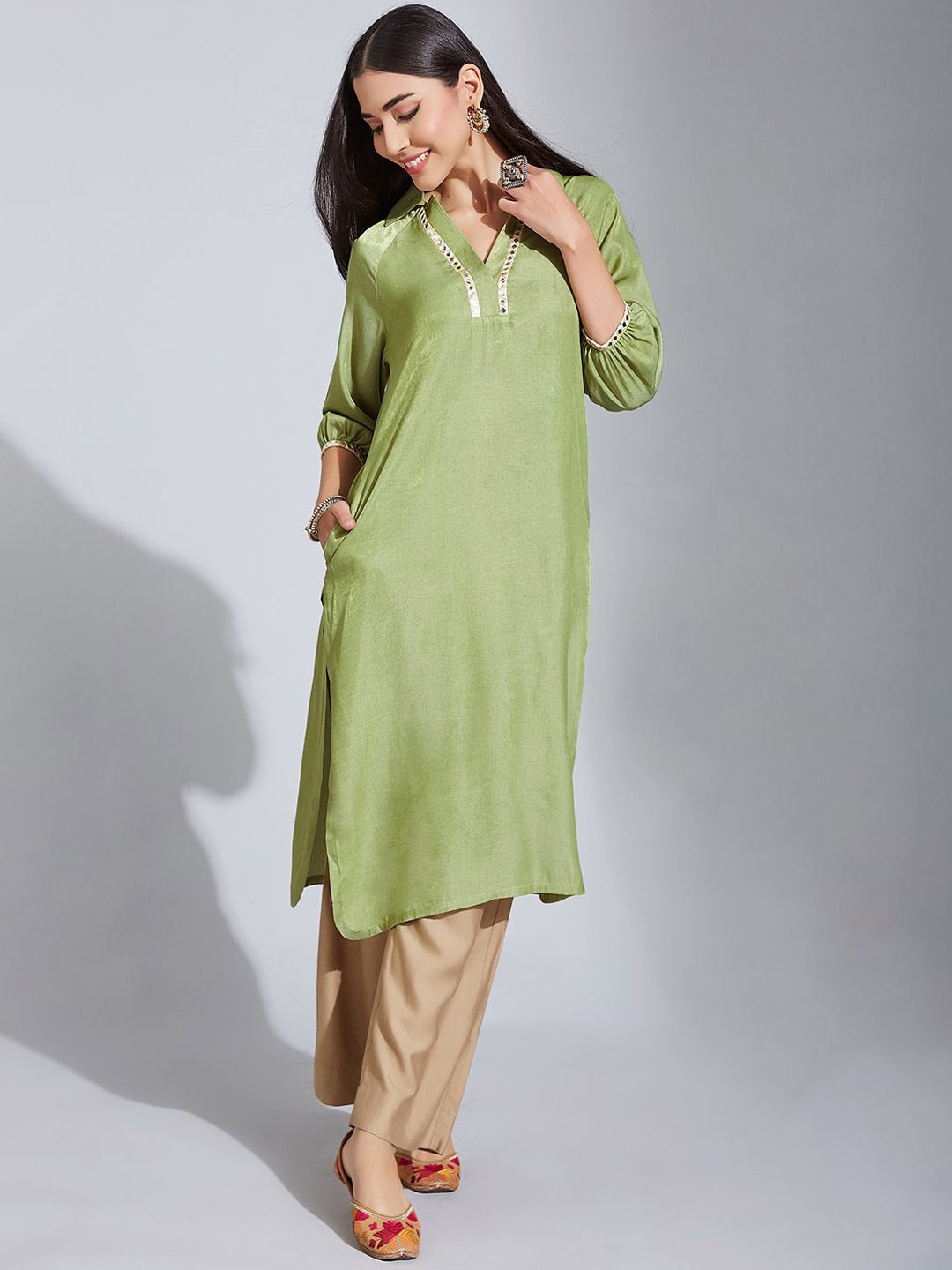Life With Pockets Embroidered Mirror work Raglan Sleeve Straight Kurta, Green