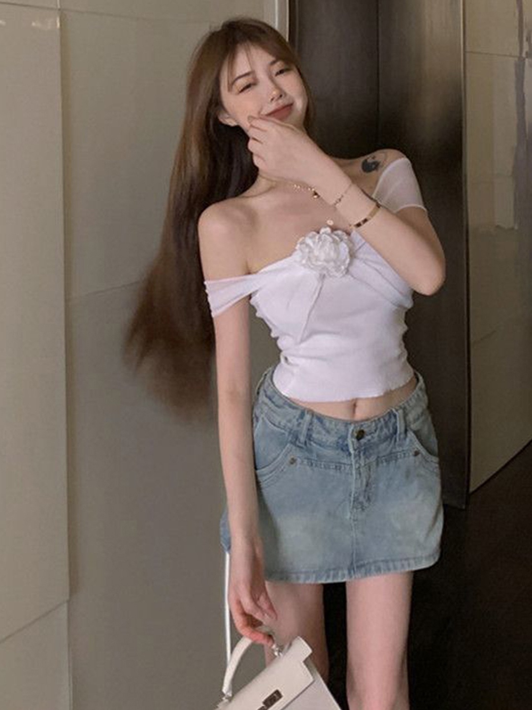 

LULU & SKY Crop Top, White