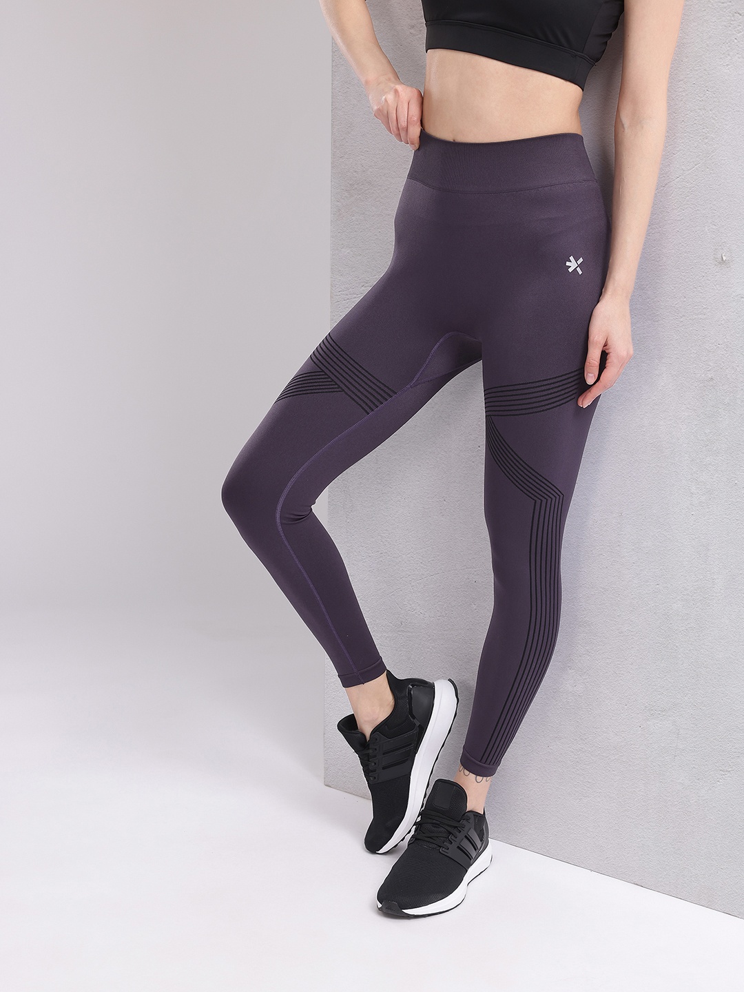 

HRX by Hrithik Roshan Women Rapid-Dry Rib Line Structure Detail Training Tights, Purple