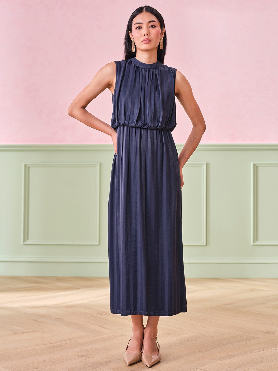 

AND Blouson Maxi Dress Comes with a belt, Navy blue