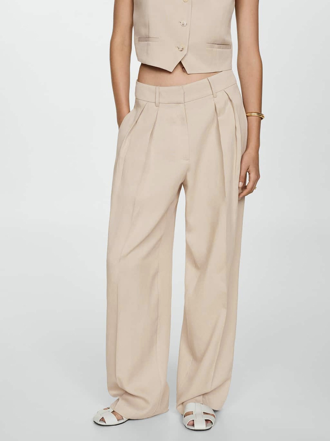 

MANGO Women Pleated Formal Trousers, Beige