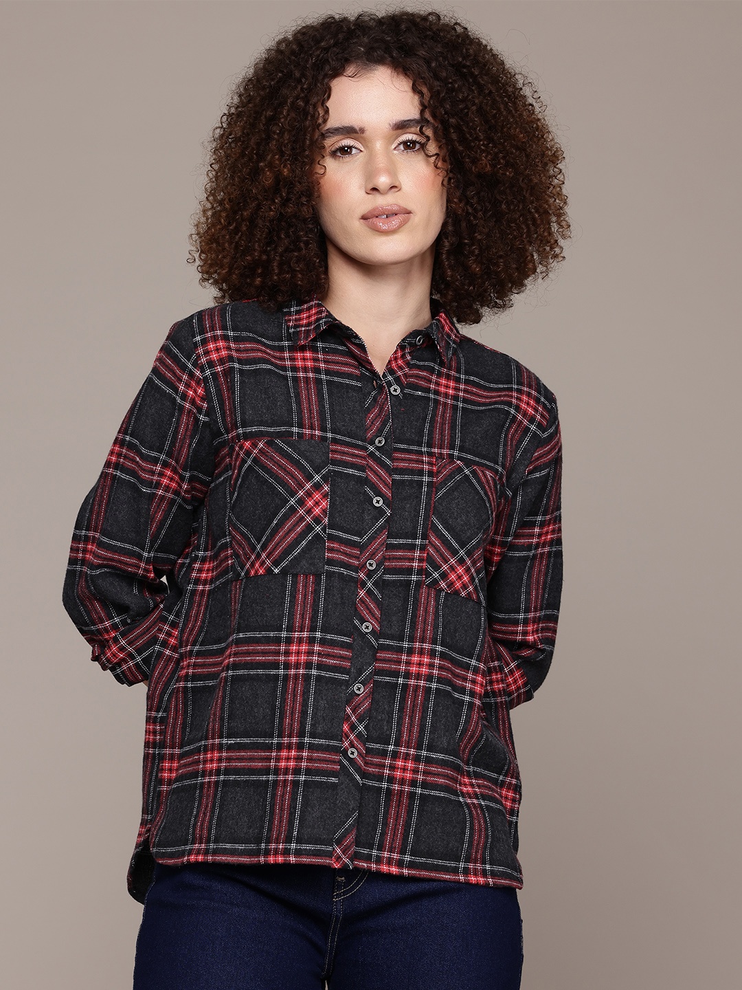 

The Roadster Lifestyle Co. Chest Pocket Detail Checked Flannel High-Low Shirt, Black