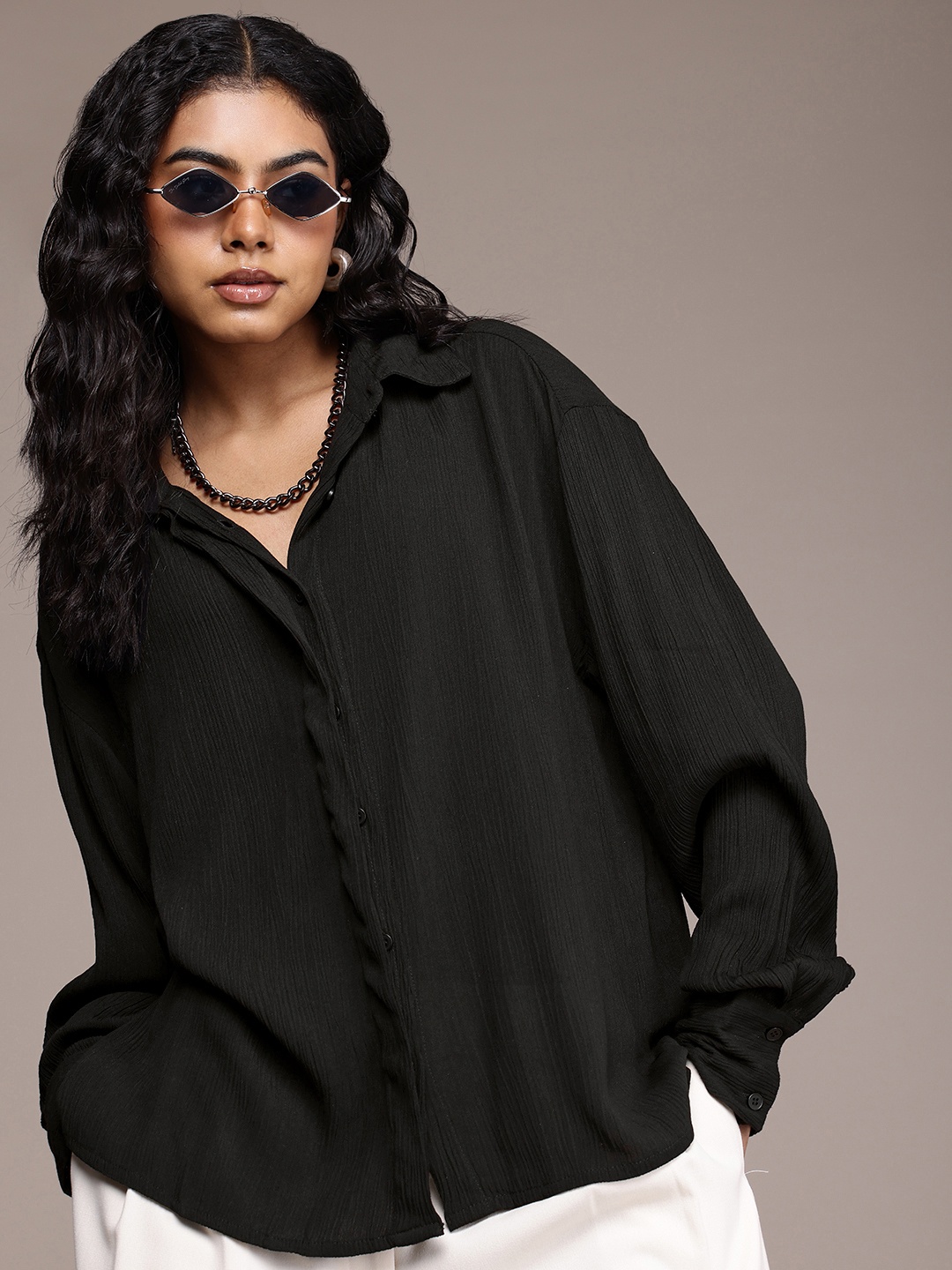 

The Roadster Life Co. Crushed Fabric Opaque Oversized Casual Shirt, Black