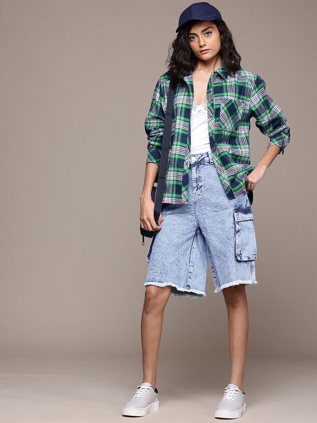 The Roadster Lifestyle Co. Pure Cotton Checked Flannel High-Low Shirt, Green