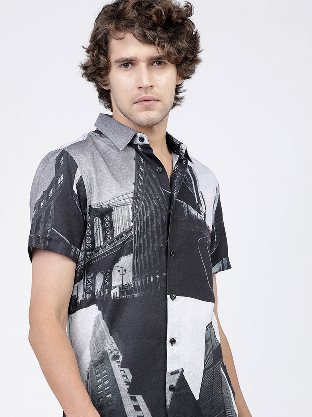 

HIGHLANDER Men Slim Fit Printed Shirt, Black