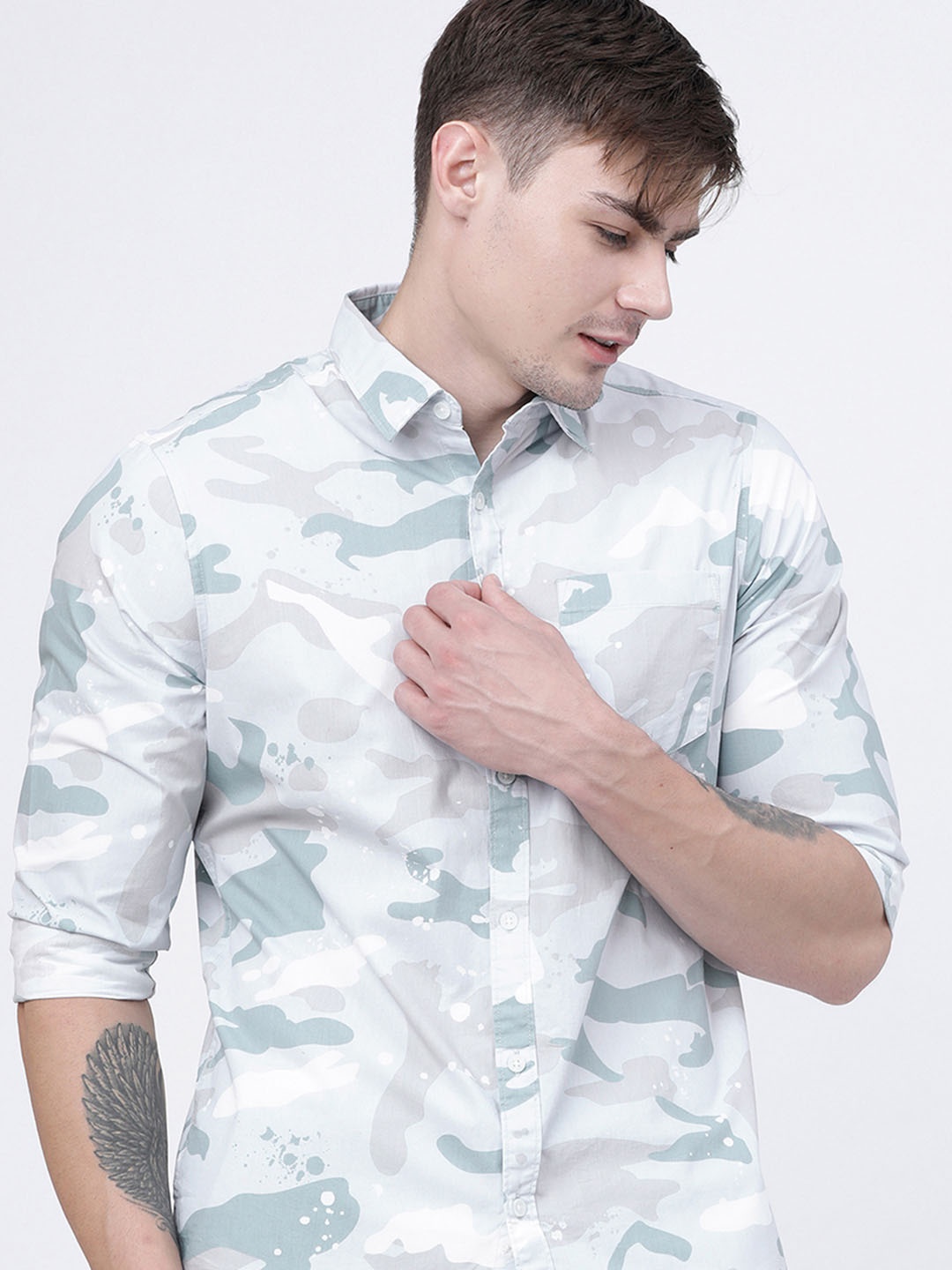 

Highlander Men Powder Mint Slim Fit Printed Shirt, Blue