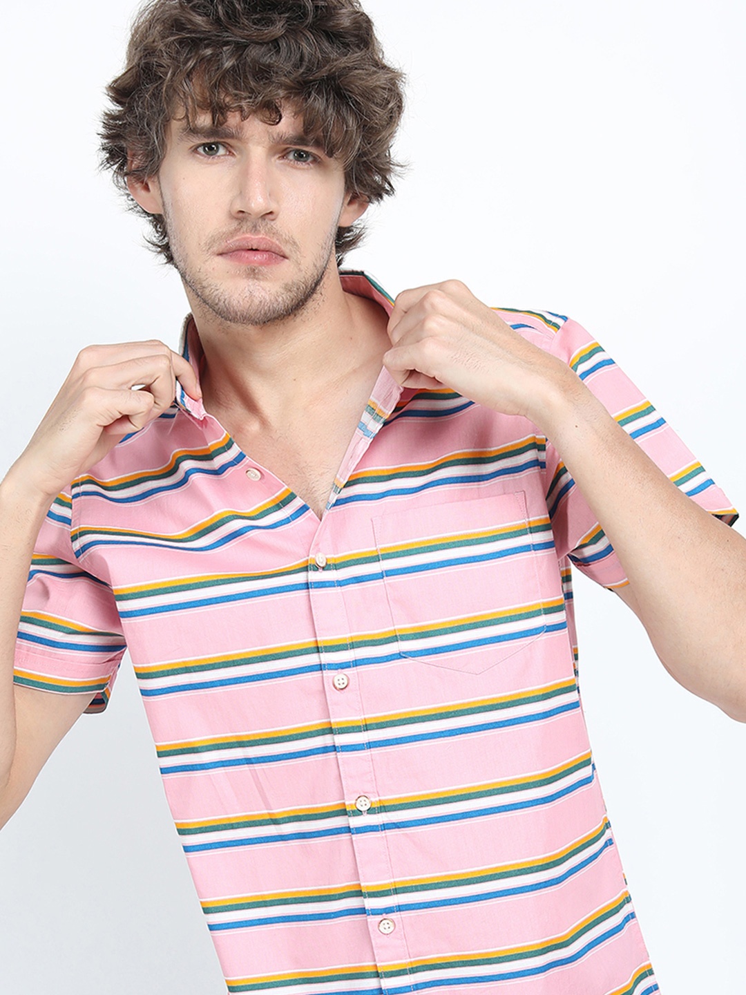 

Highlander Men Slim Fit Striped Shirt, Pink