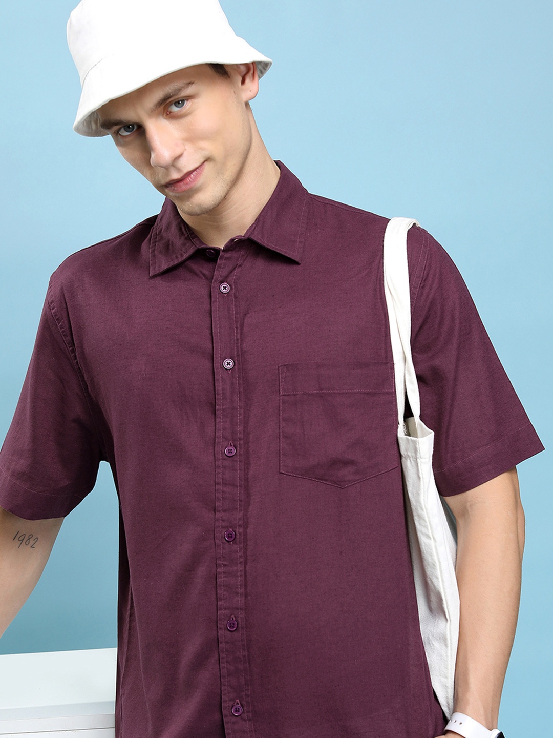 

HIGHLANDER Men Oversized Solid Casual Shirt, Maroon