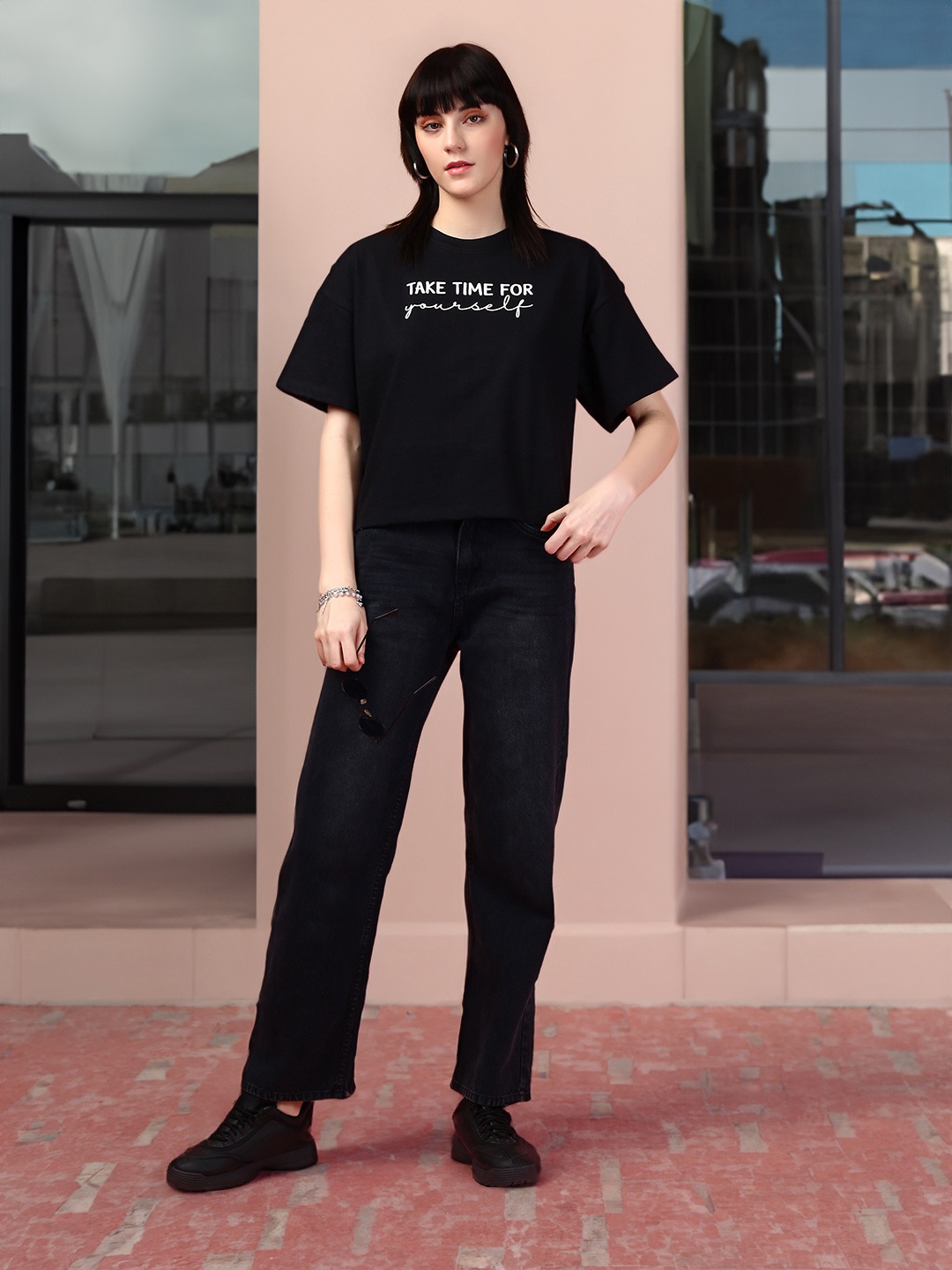 

DressBerry Women Typography Printed Drop-Shoulder Sleeves Boxy T-shirt, Black