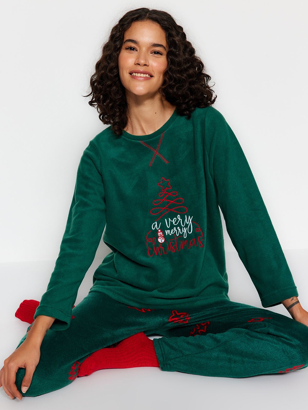 

Trendyol Women Typography Printed Night suit, Green
