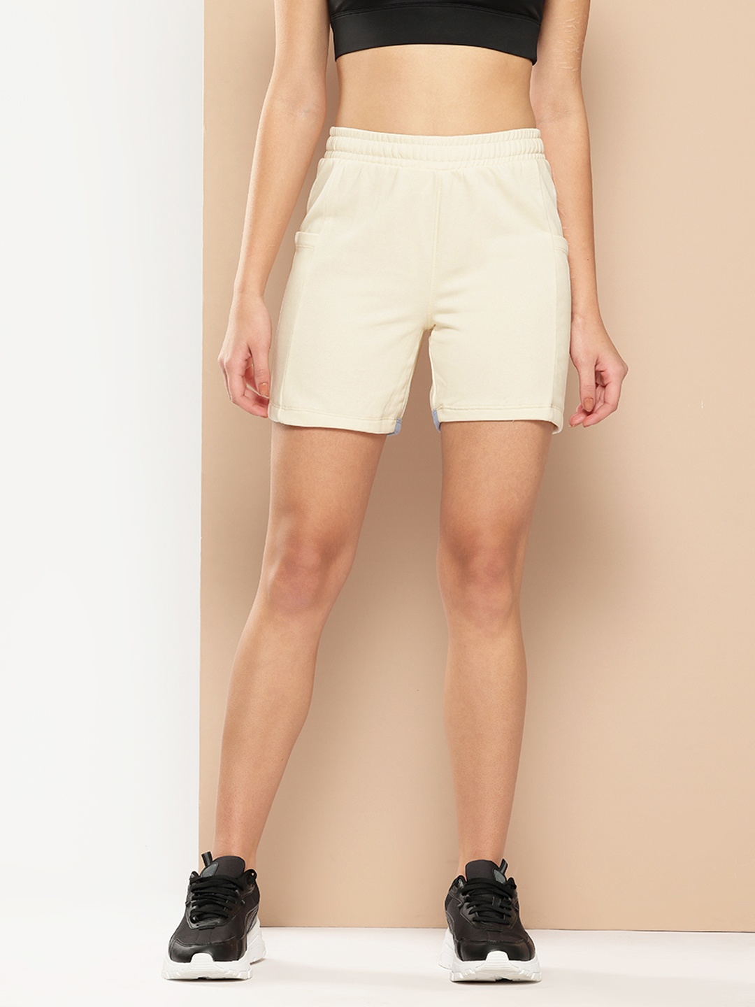 

Alcis Solid Sports Shorts, Off white