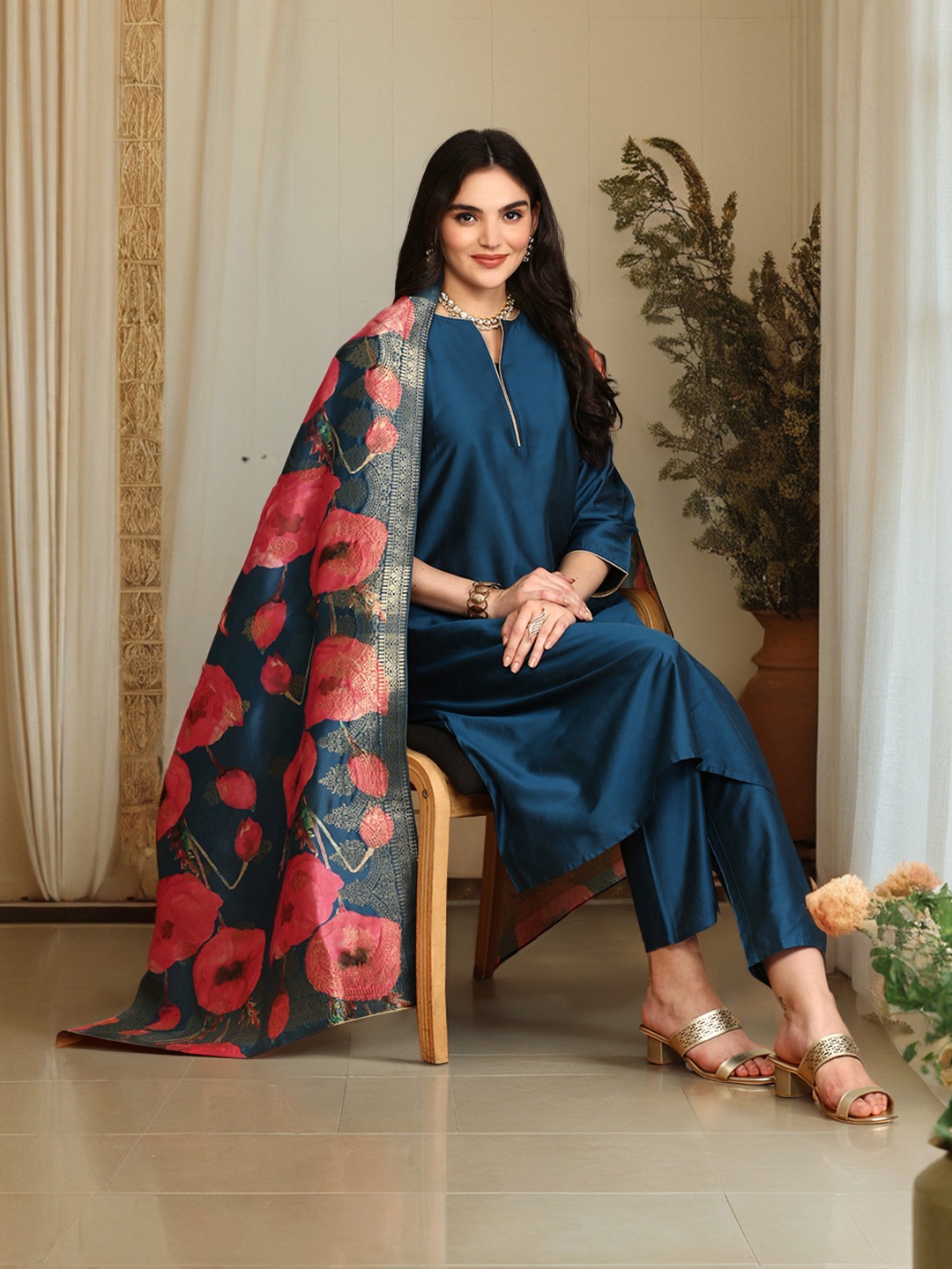 

Ishin Floral Printed Regular Notch Neck A Line Kurta with Trousers & Dupatta, Navy blue