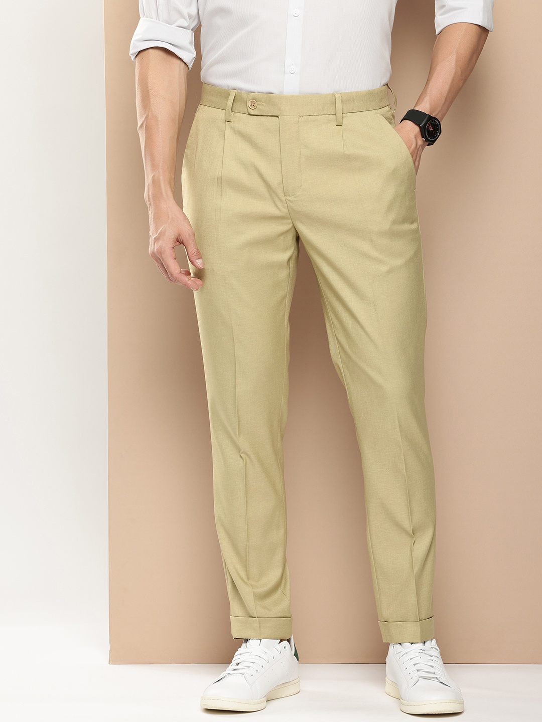 encore by INVICTUS Men Pleated Casual Trousers, Green