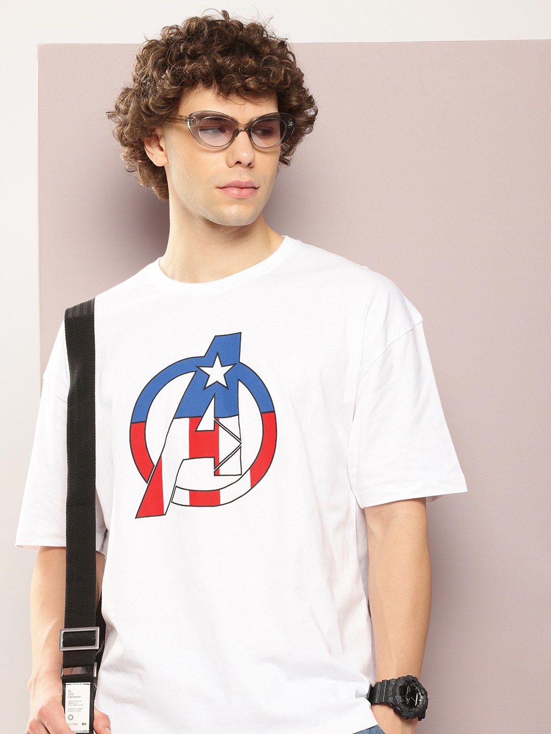 

Kook N Keech Men Avengers Printed Drop-Shoulder Sleeves Oversized Pure Cotton T-shirt, White