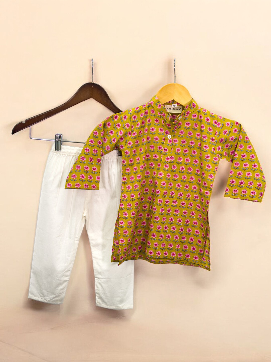 

LITTLE GINNIE Boys Floral Printed Mandarin Collar Pure Cotton Kurta With Trousers, Yellow