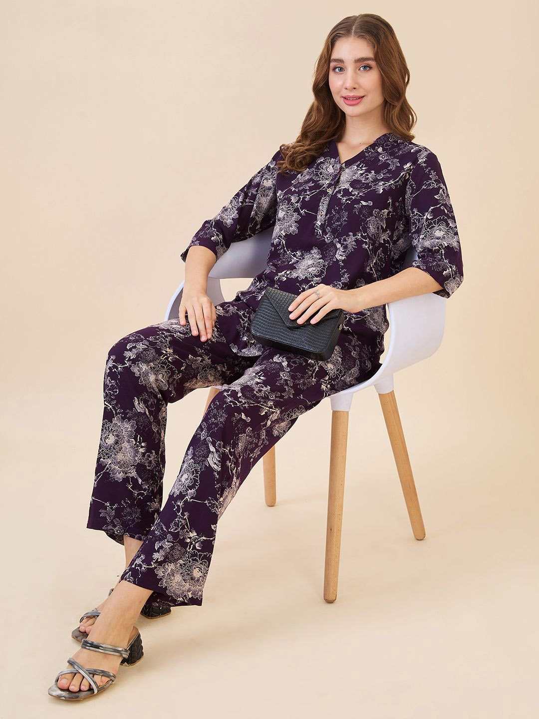 

AV2 Floral Printed Top & Trouser, Purple